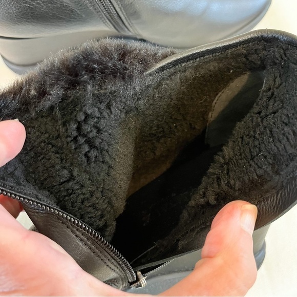 Aquatalia Cameron Black Leather Fur Wedge Ankle Boots Size 7 Women’s - Picture 13 of 15